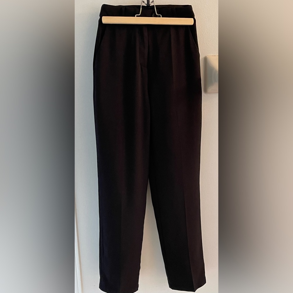 Black pants/trousers